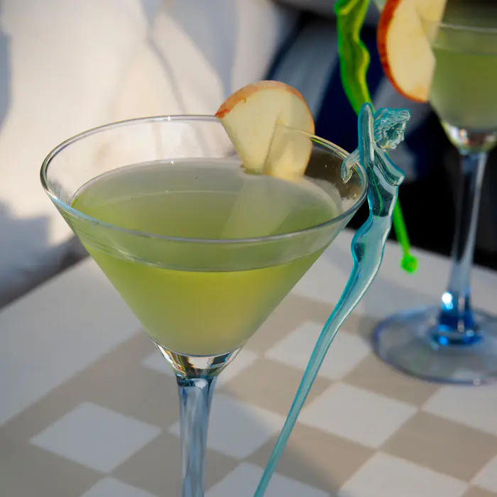 Коктейль Apple Martini