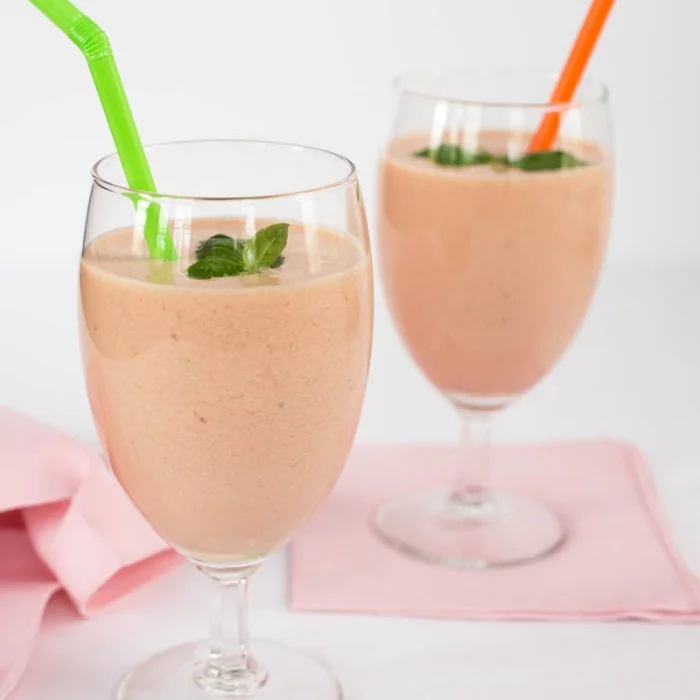 Коктейль Banana Cantaloupe Smoothie