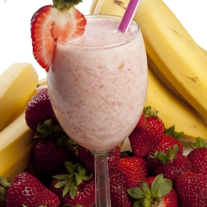 Коктейль Banana Strawberry Shake