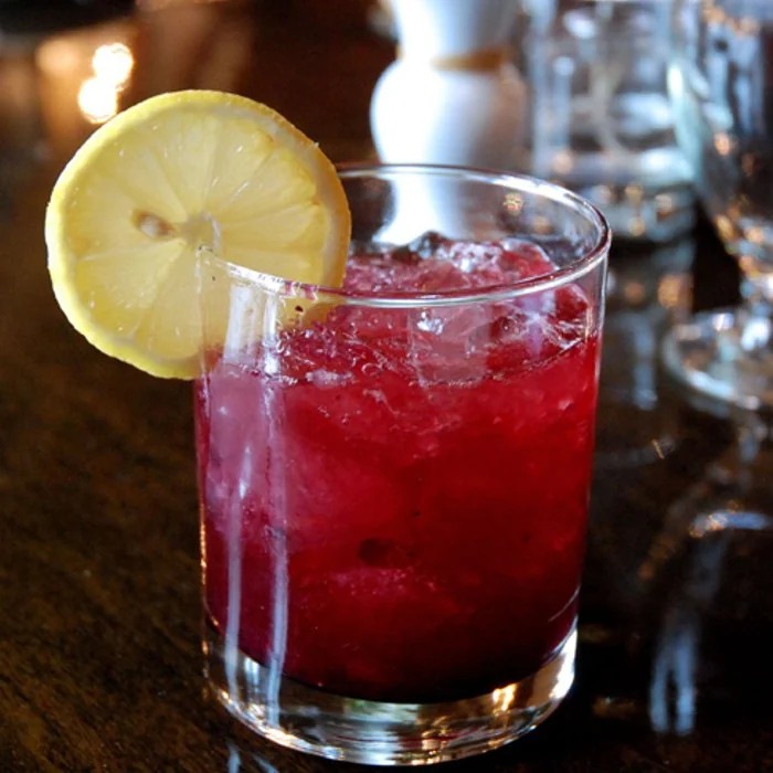 Коктейль Vermouth Cassis