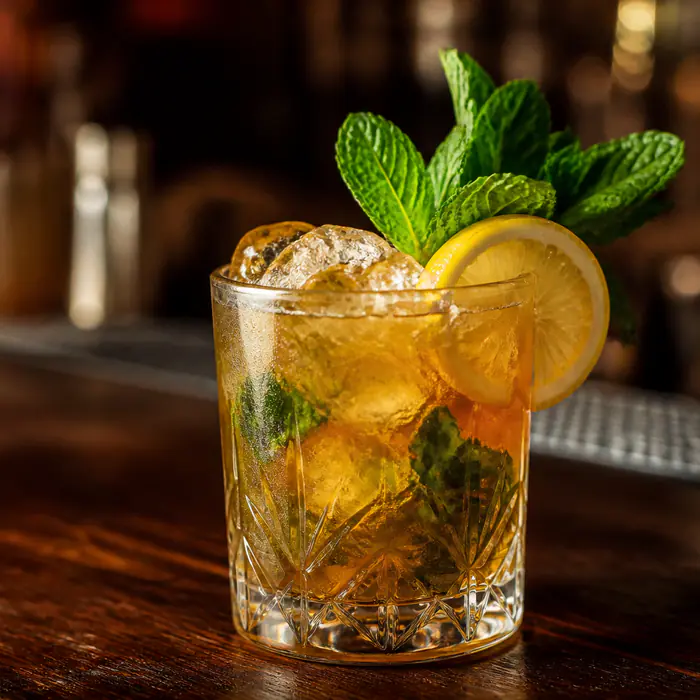 Коктейль Whiskey Smash